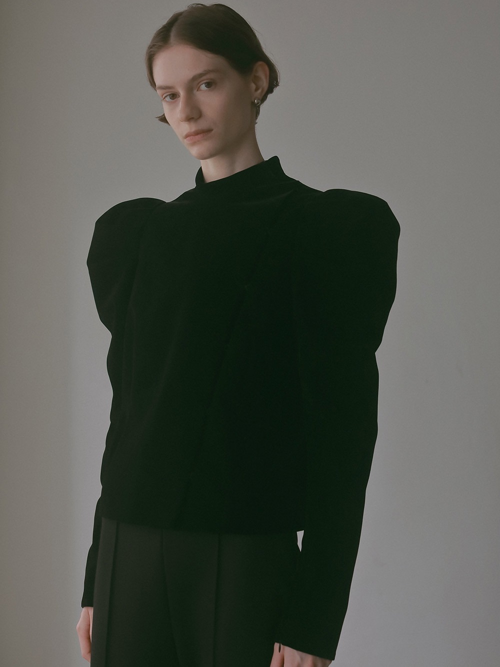 ＜12.18 再販決定＞ベロアパワーショルダー