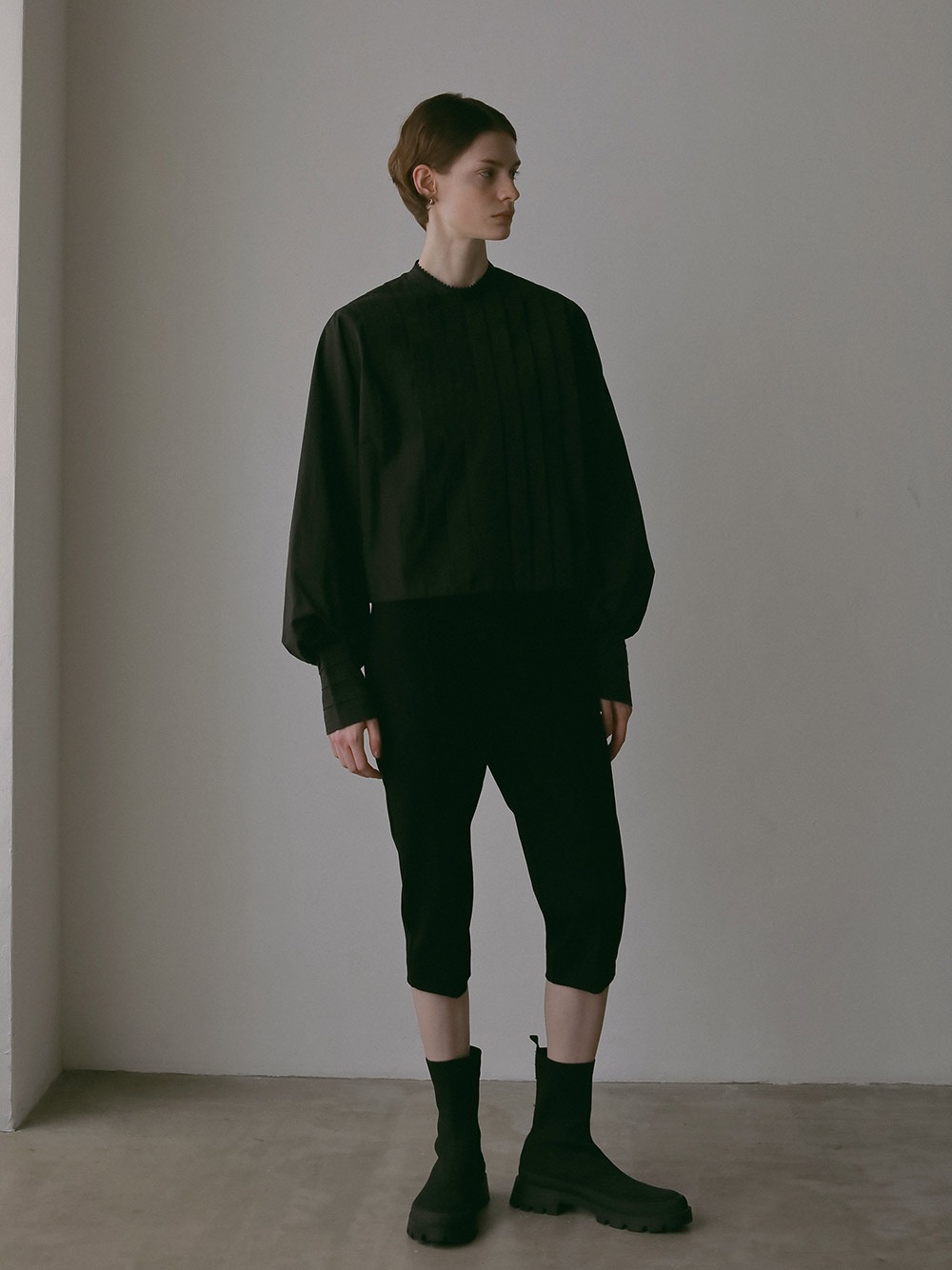 カプリパンツ(00ブラック-１)