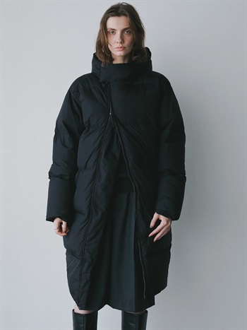 REMI RELIEF×HER．ロングダウン(00ブラック-フリー)