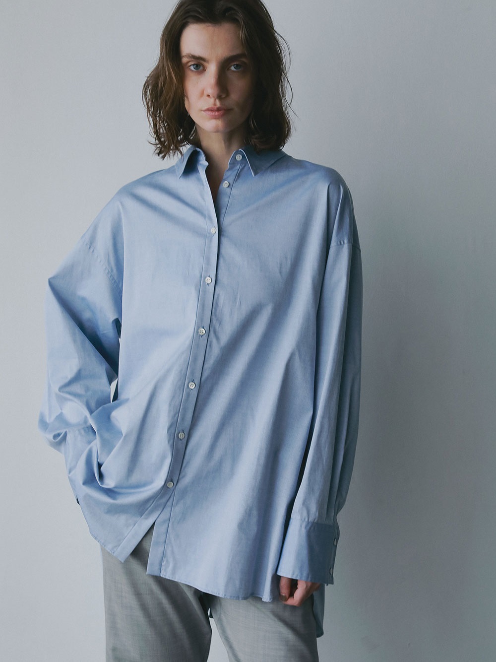 バックオープンレギュラーシャツ