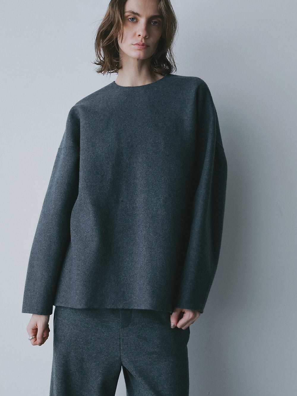 メルトンリバープルオーバー(10チャコールグレー-フリー)