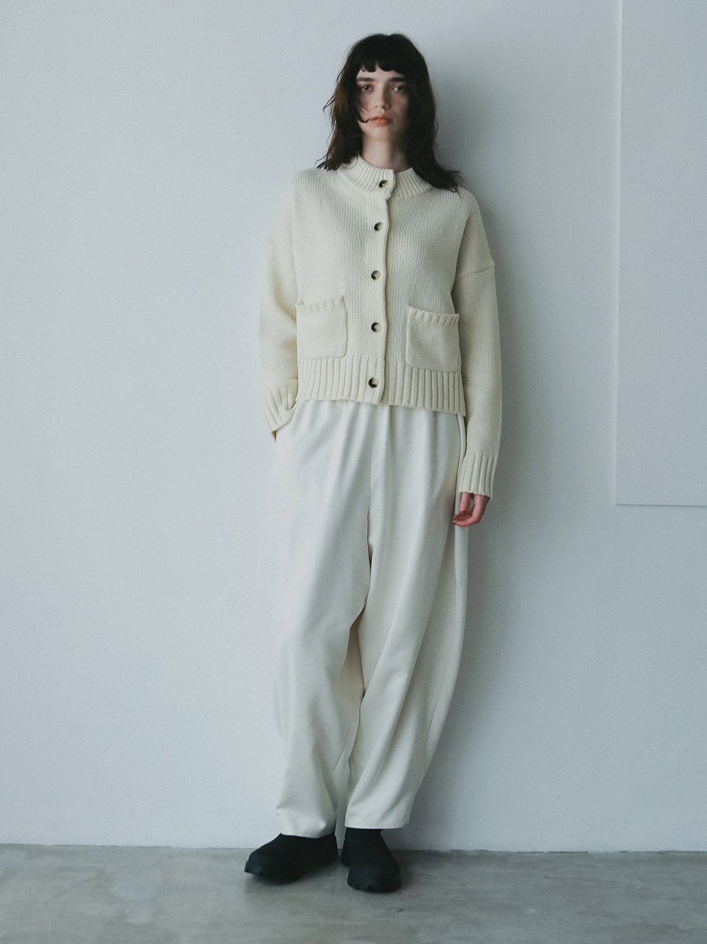 フェイクスエードバルーンパンツ(01オフホワイト-１)