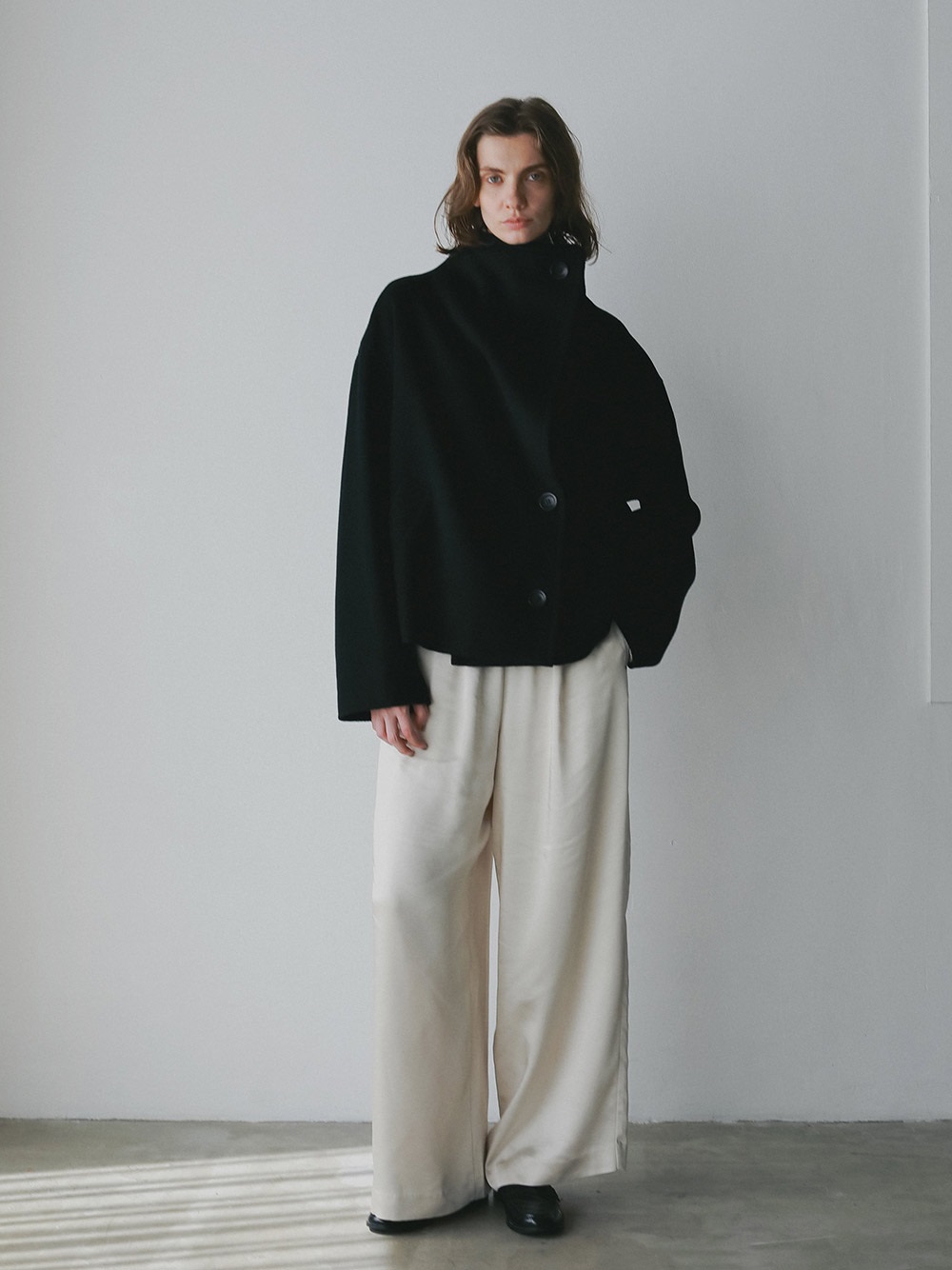 グロッシーサテンワイドパンツ(01オフホワイト-１)