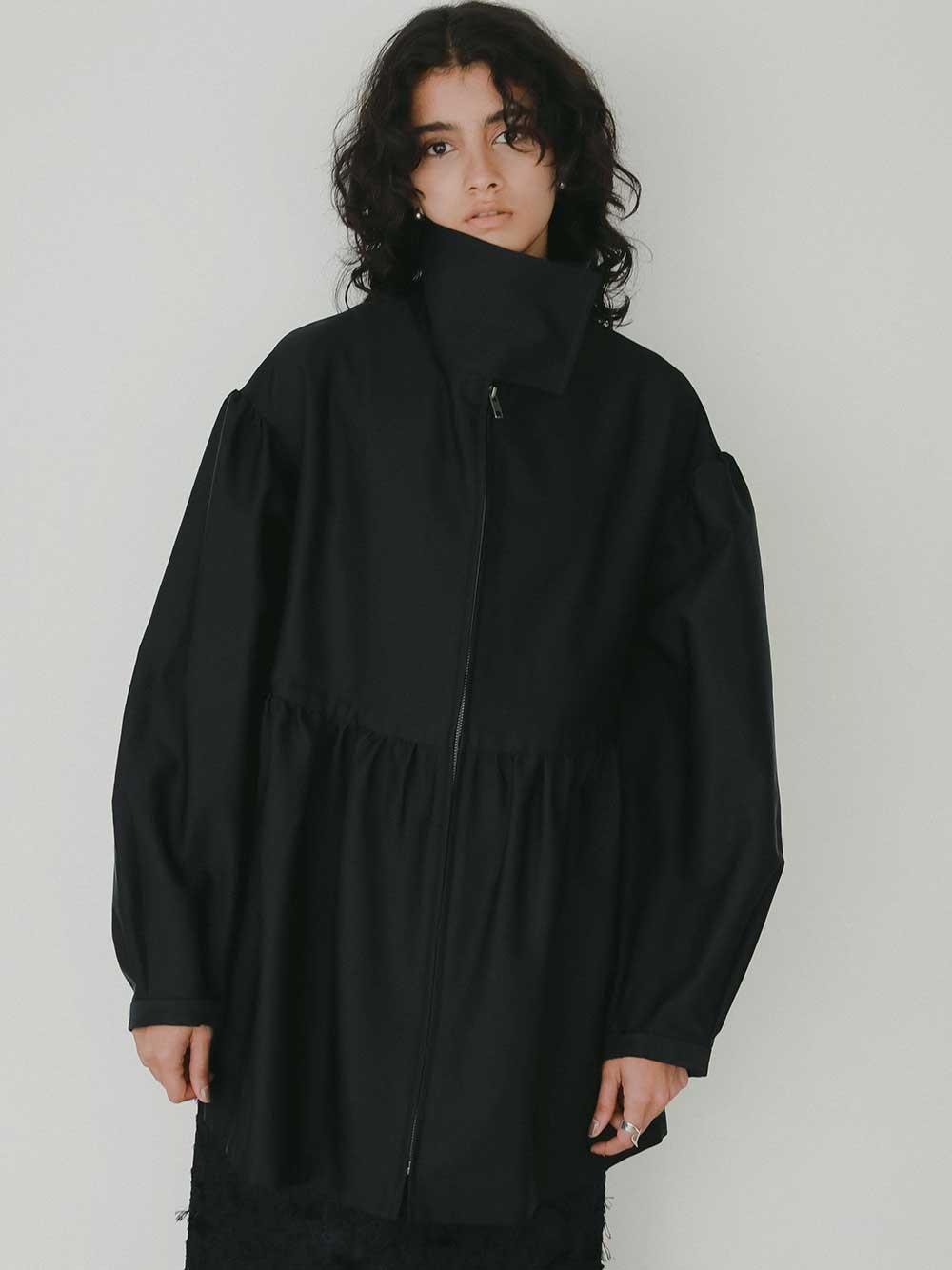 ペプラムギャザーハーフコート