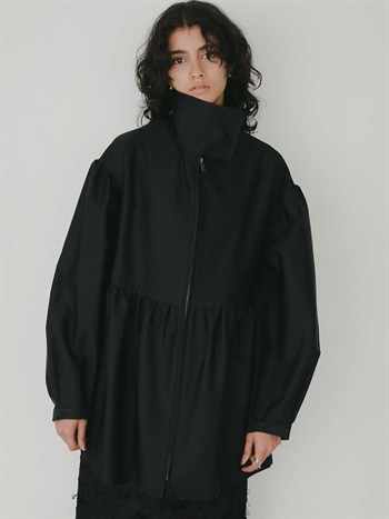 ペプラムギャザーハーフコート