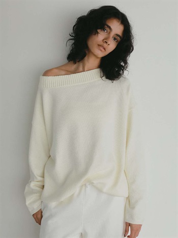 C/Nニットプルオーバー