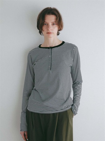 ヘンリーネックボーダーカットプルオーバー