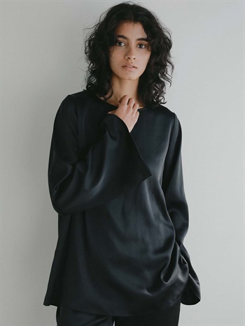サテンフレアスリーブブラウス(00ブラック-フリー)