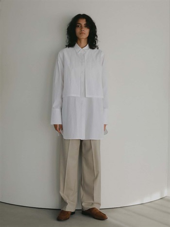 タックストレートパンツ(82ベージュ-２)