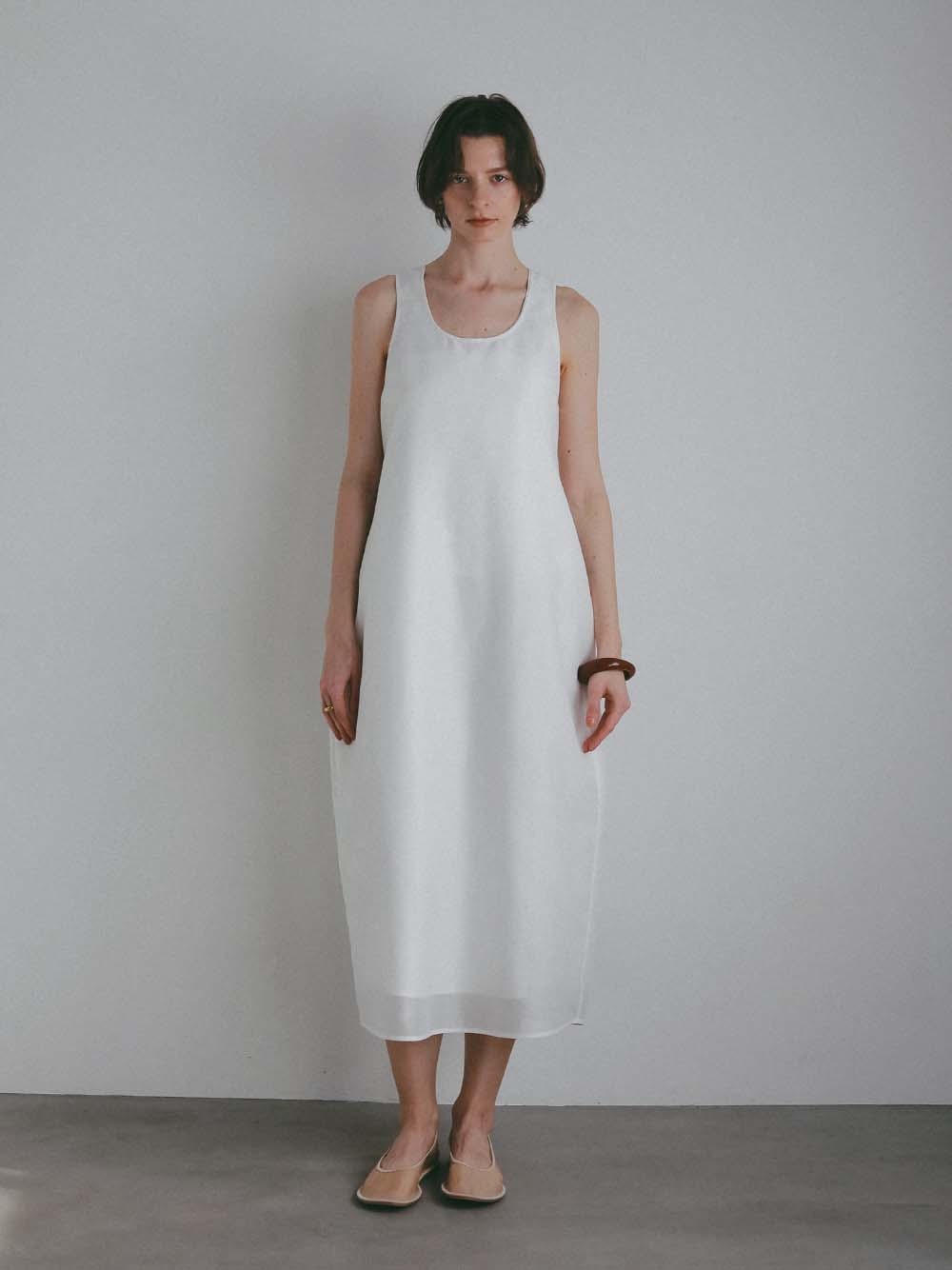 ＜4月2日（木）販売開始＞カーブシルエットドレス