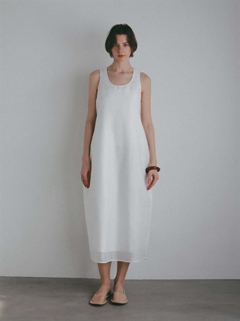 ＜4月2日（木）販売開始＞カーブシルエットドレス